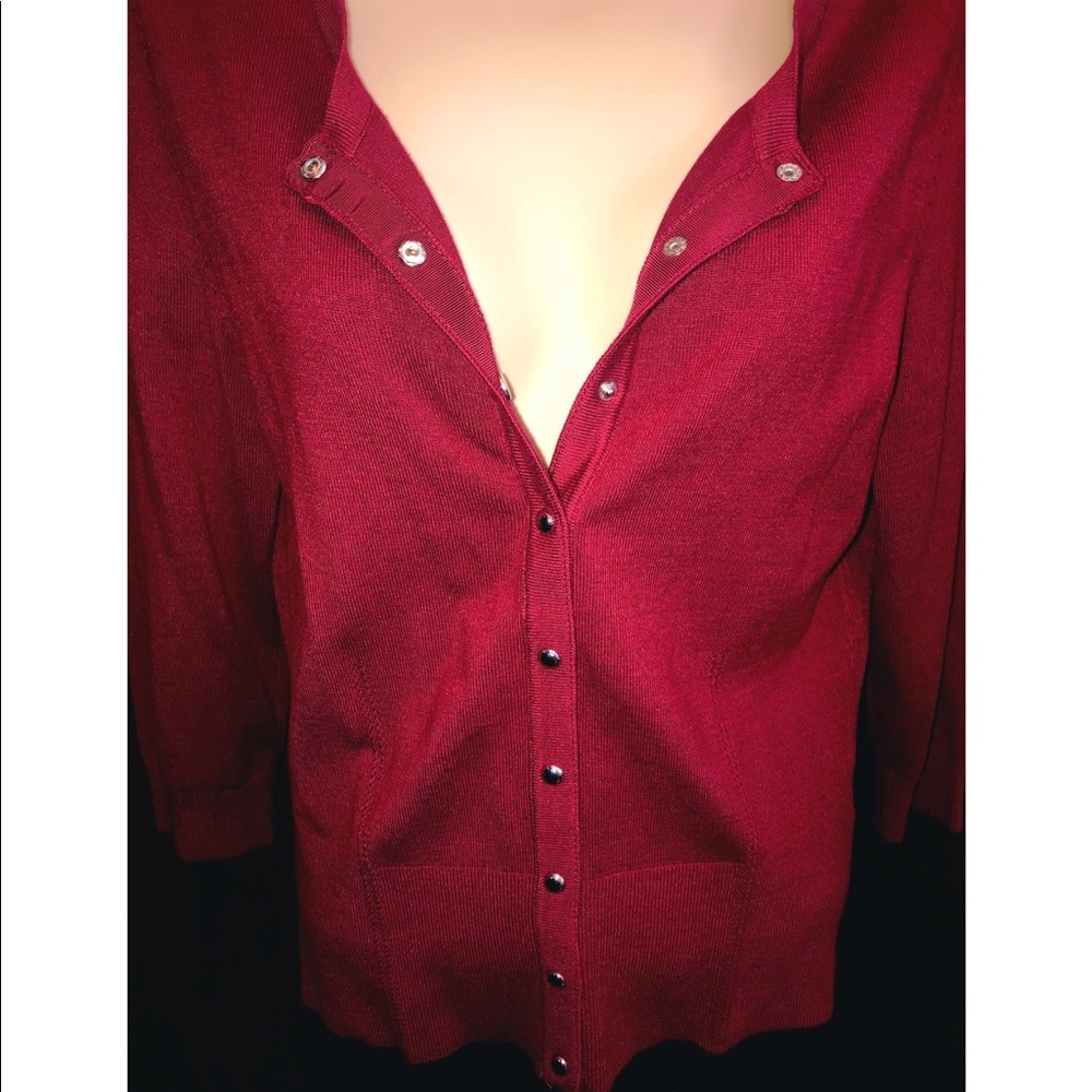 Beautiful White House Black Market cardigan, small